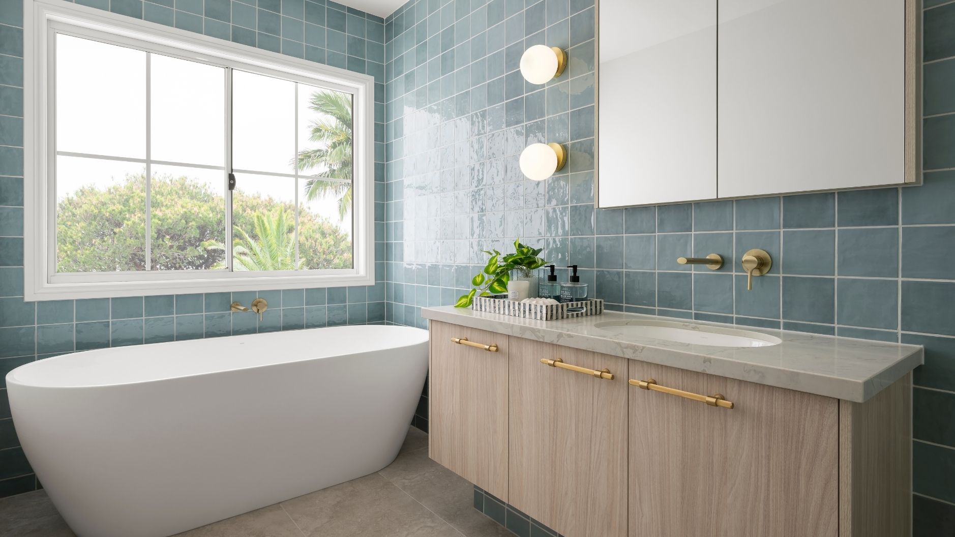 Noosa 31 White Rock Display Centre